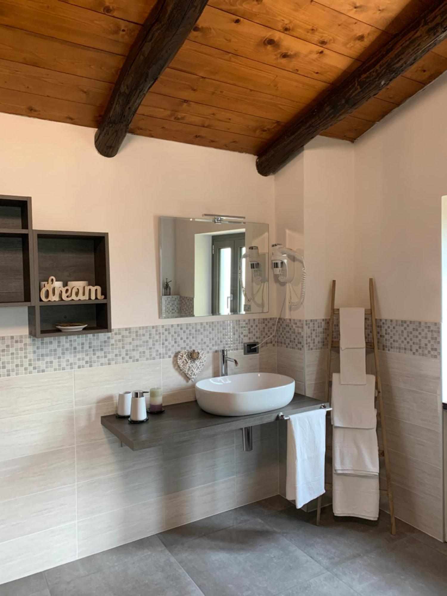 B&B La Lanterna Verbania Buitenkant foto