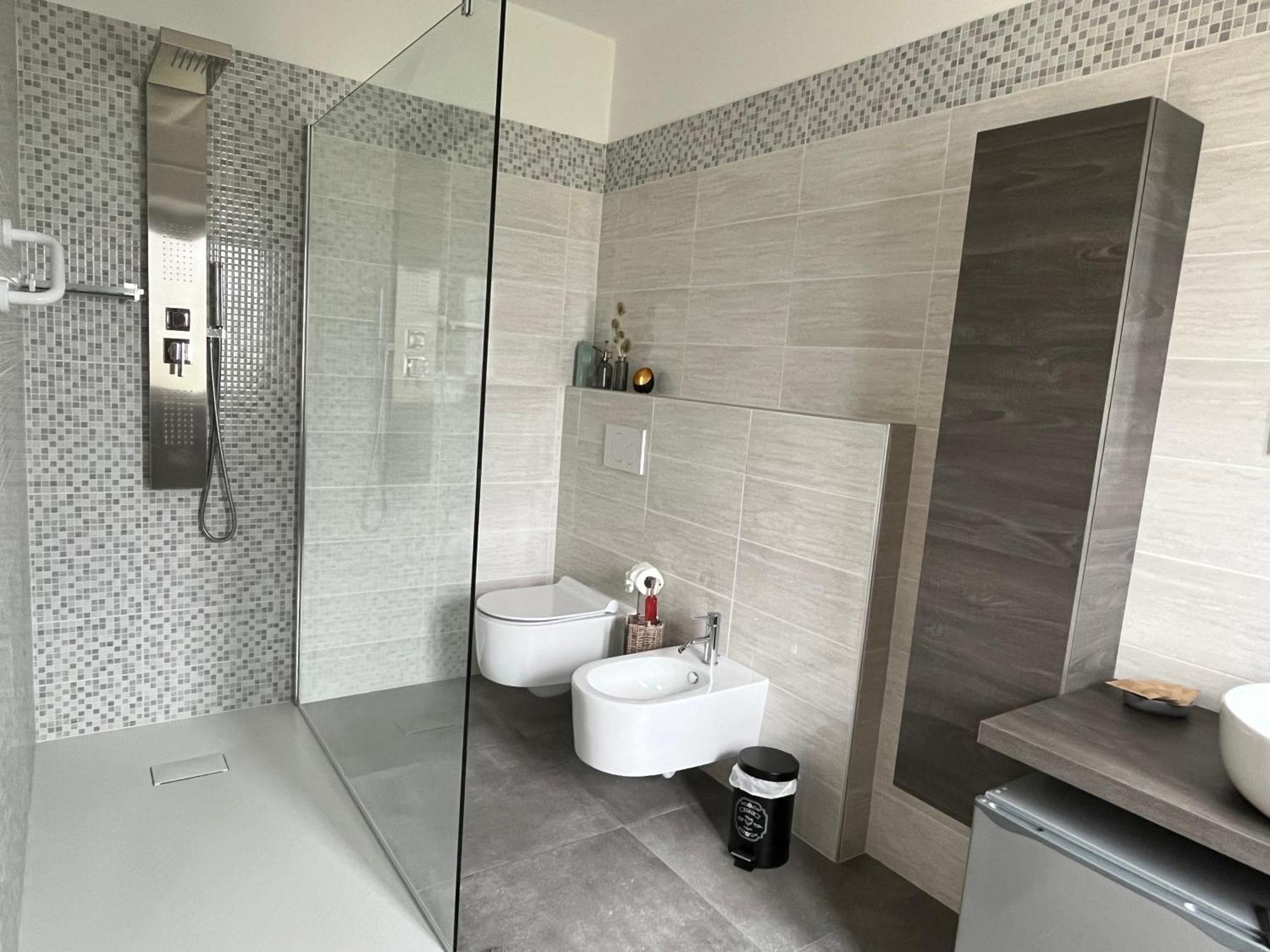 B&B La Lanterna Verbania Buitenkant foto