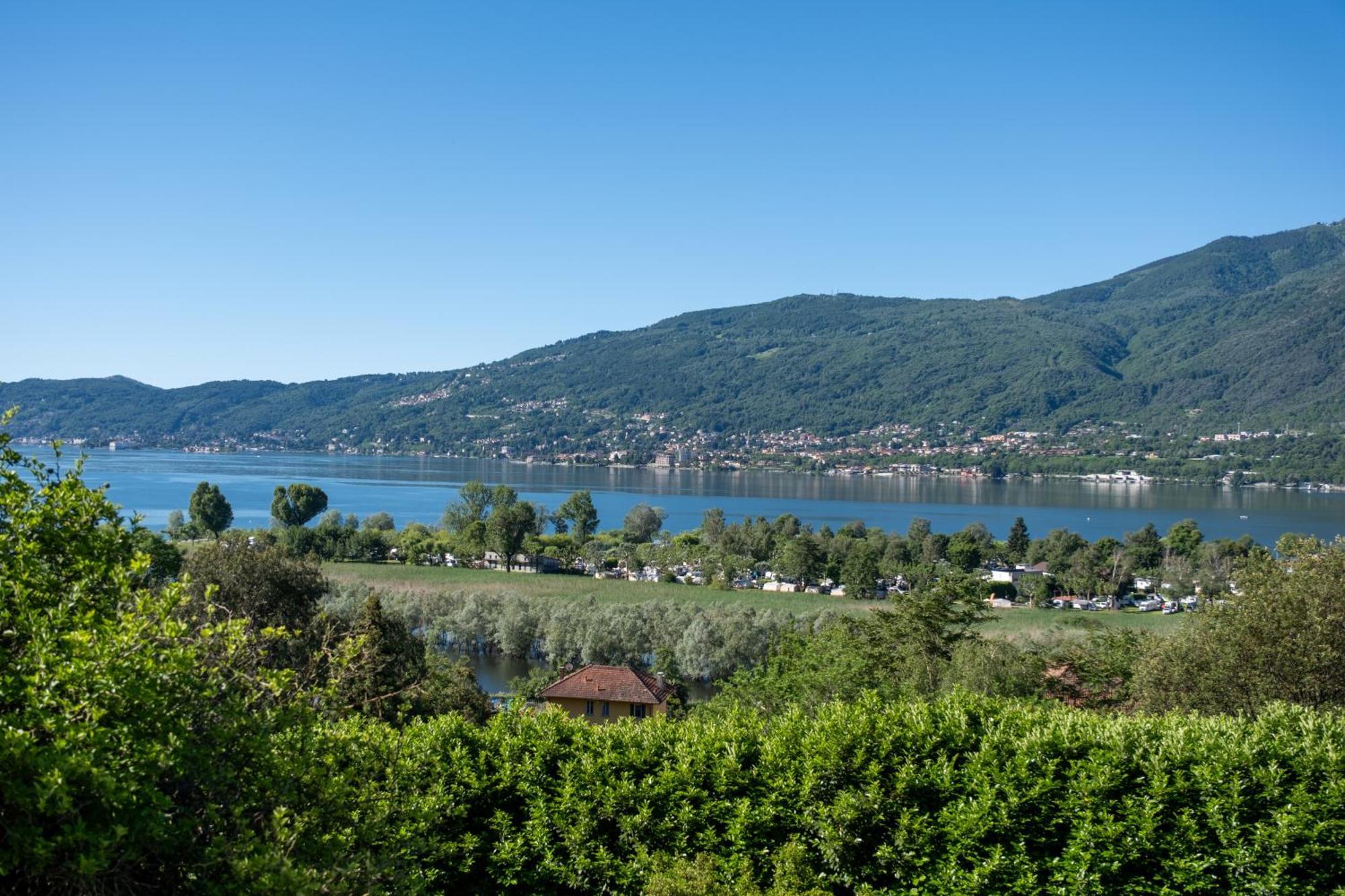 B&B La Lanterna Verbania Buitenkant foto